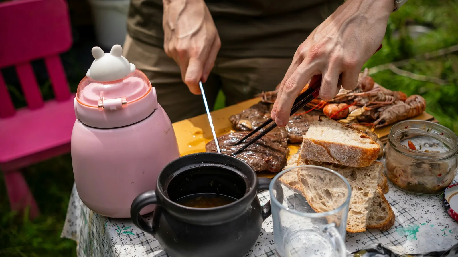 BBQの火起こし完全ガイド｜炭火の付け方とコツ（着火剤あり・なし）